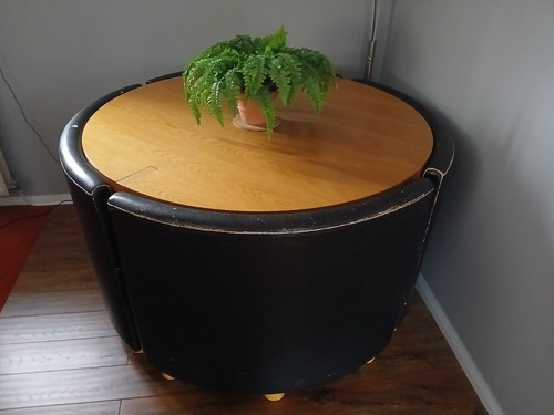 Large solid wooden round table - wooden,